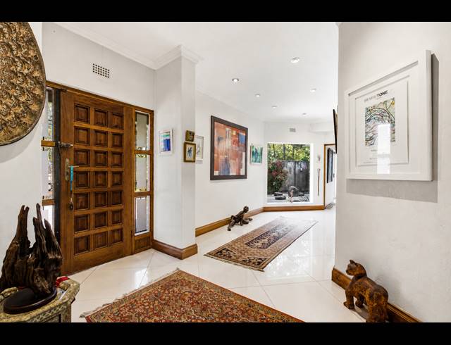 5 BEDROOM HOUSE FOR SALE IN BRYANSTON